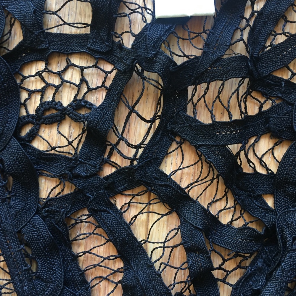 Black crochet lace cropped button jacket shrug size small/medium - Picture 4 of 8